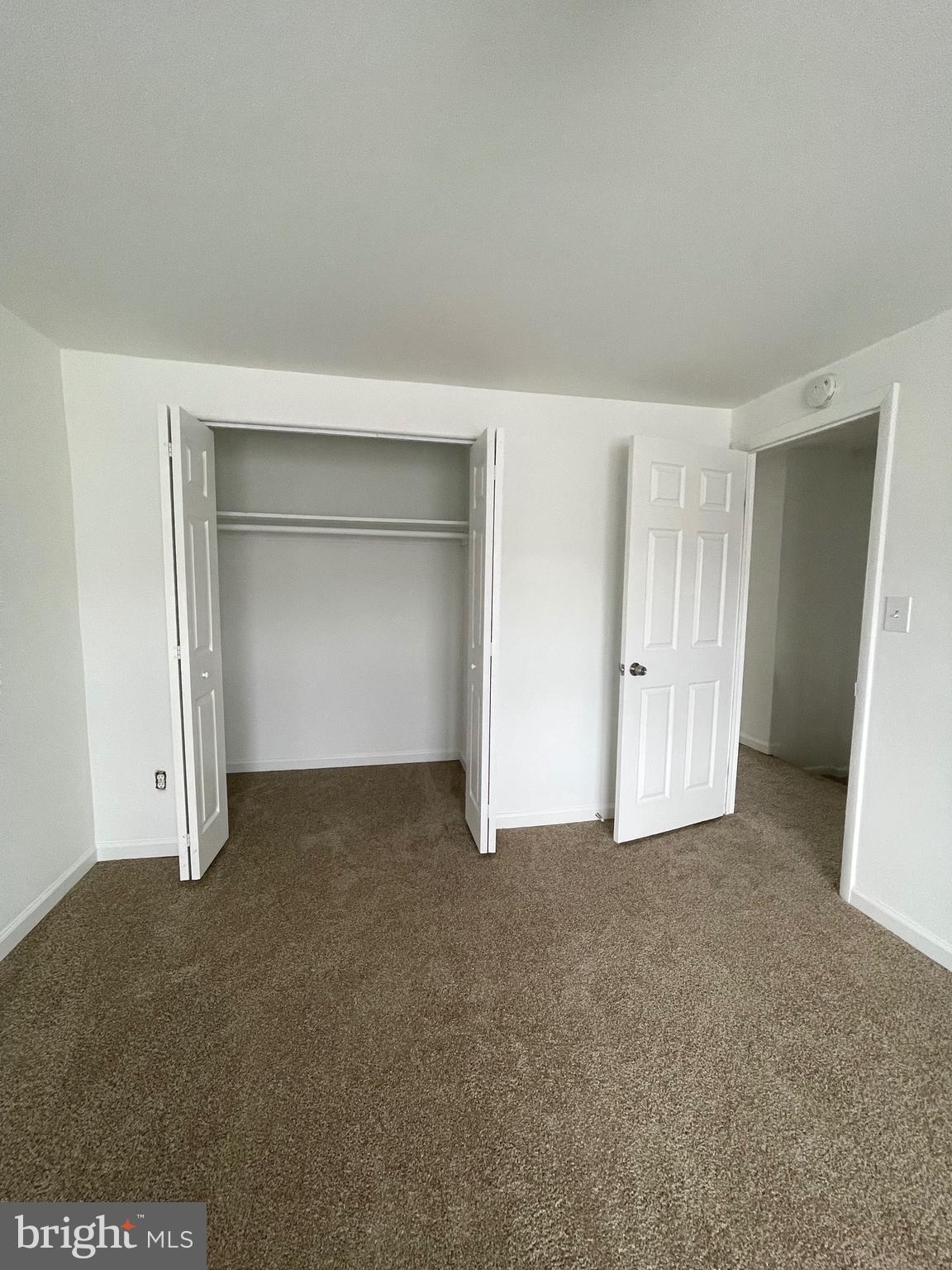 HOLLAND HILL - Residential