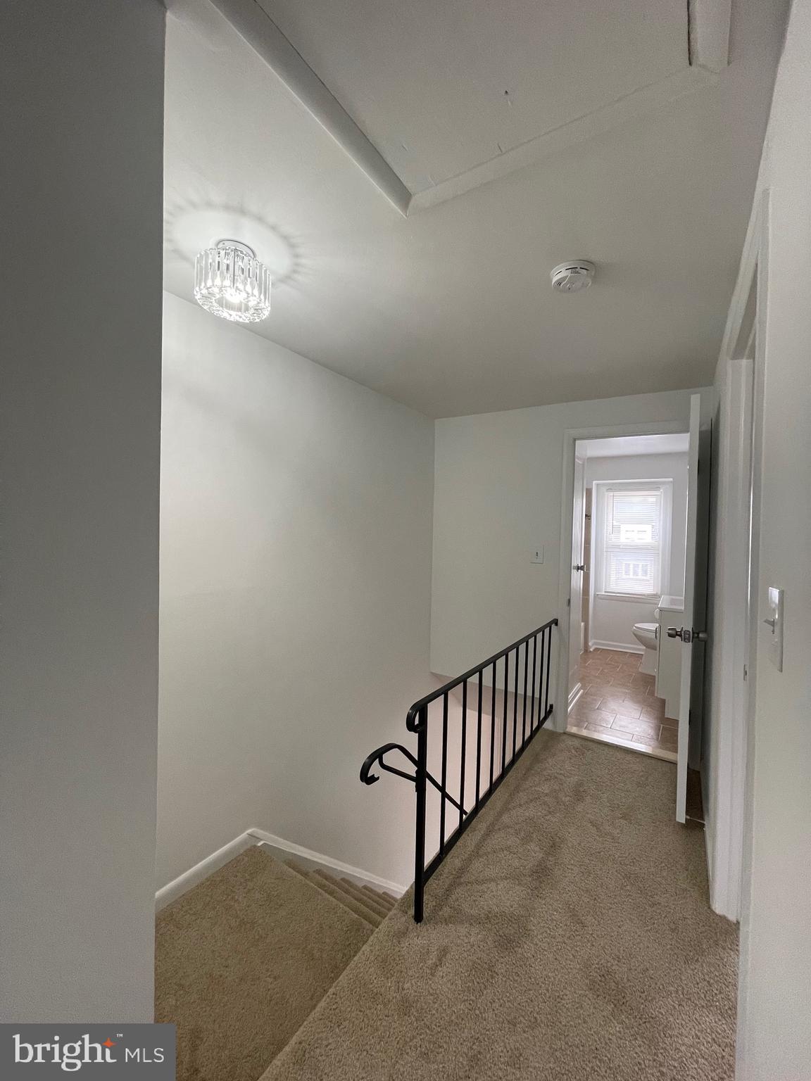 HOLLAND HILL - Residential