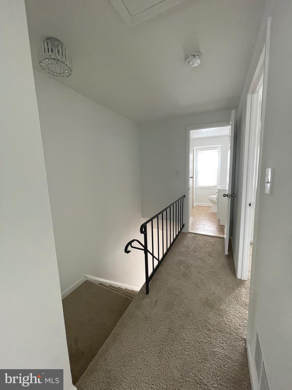 HOLLAND HILL - Residential