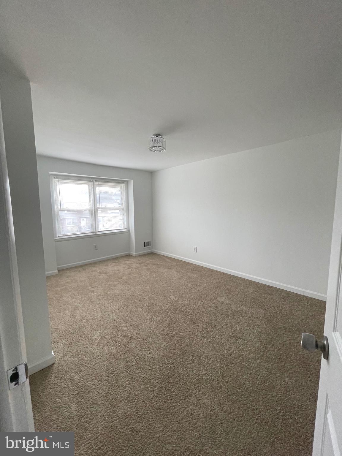 HOLLAND HILL - Residential