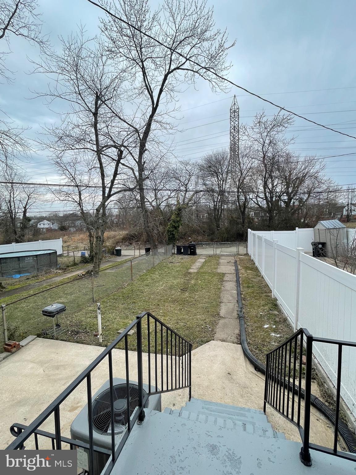 HOLLAND HILL - Residential