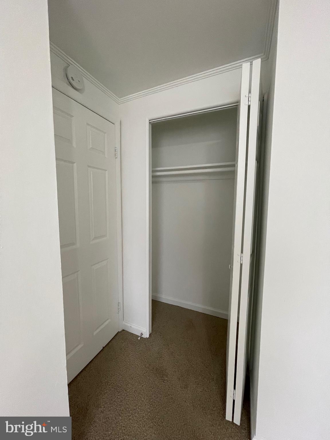 HOLLAND HILL - Residential