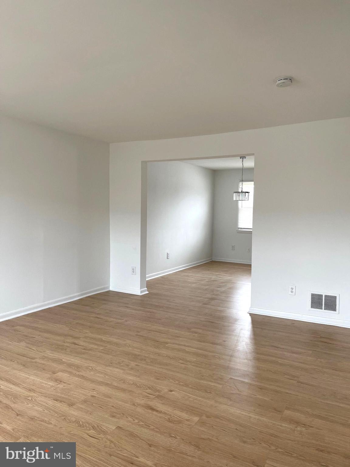 HOLLAND HILL - Residential