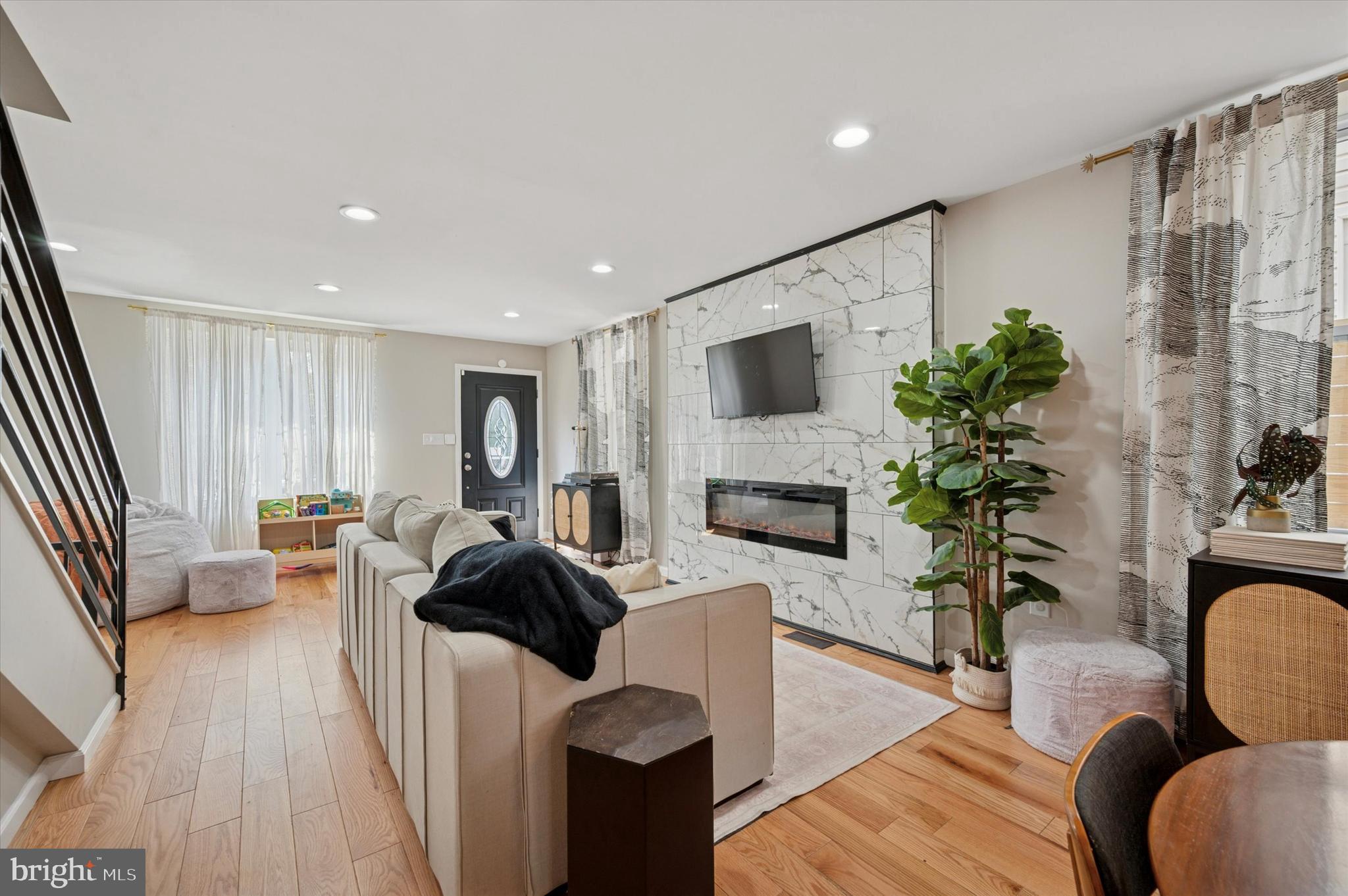 5349 PRISCILLA STREET