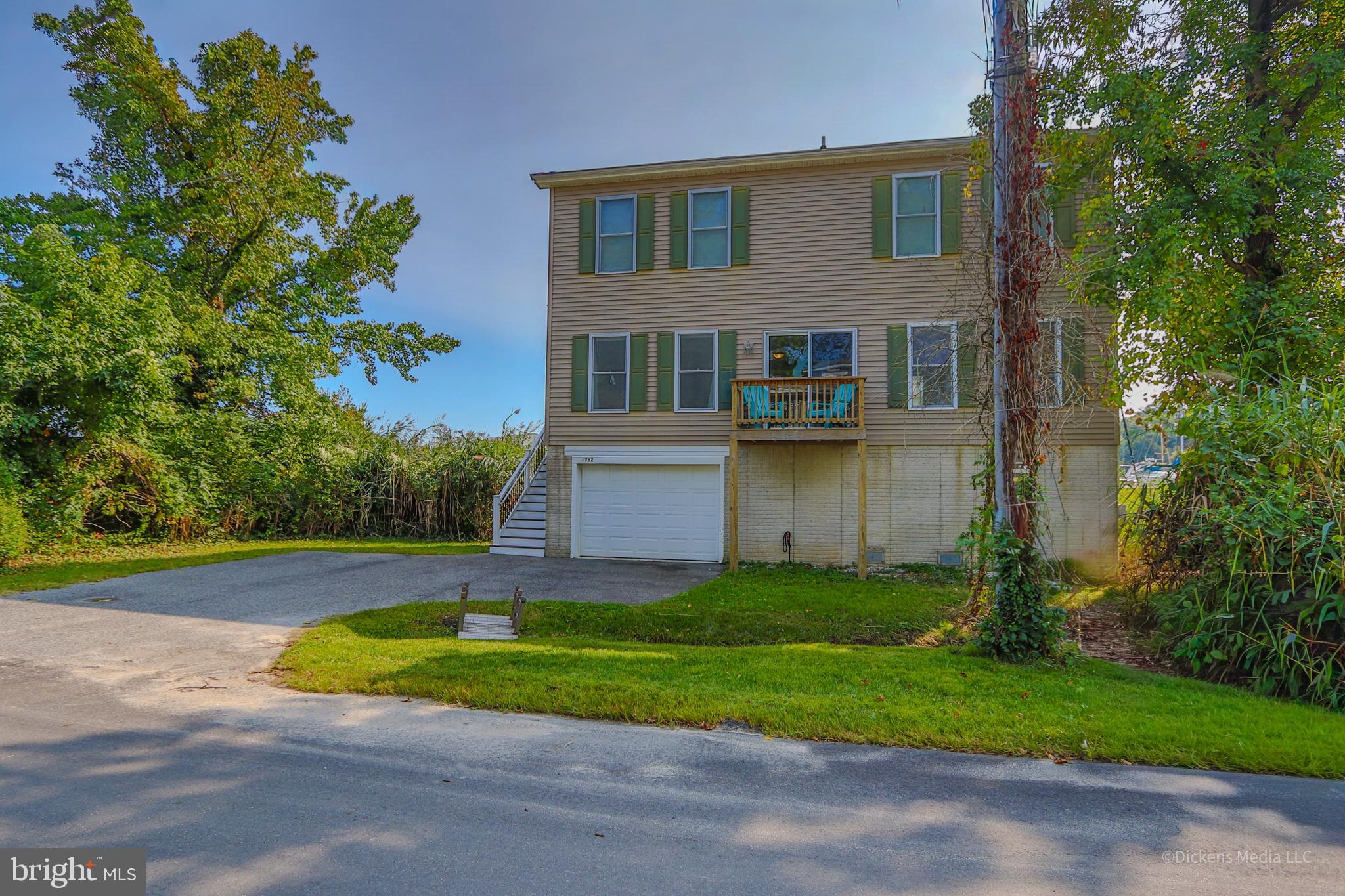 SELBY ON THE BAY - Residential