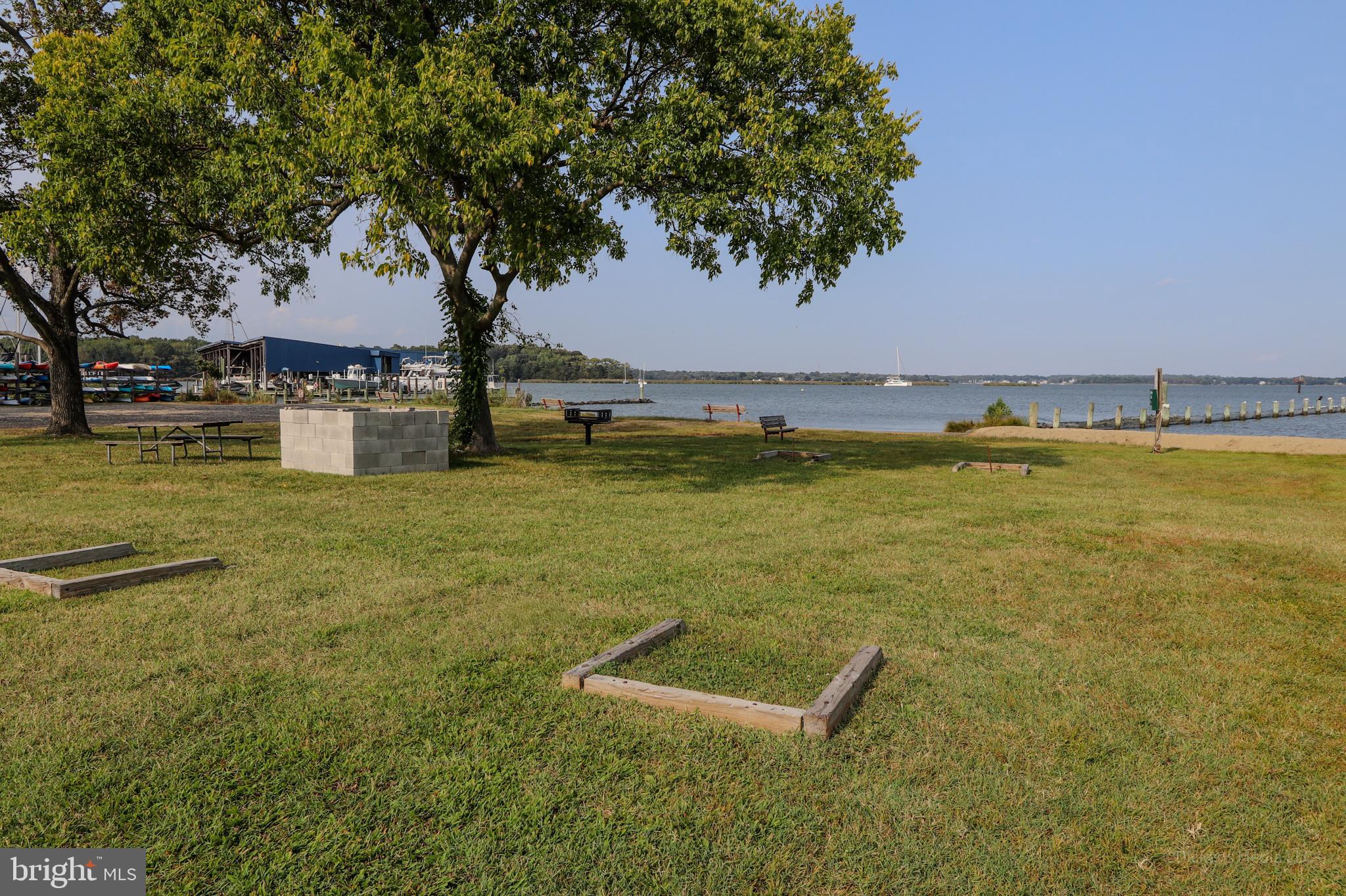 SELBY ON THE BAY - Residential