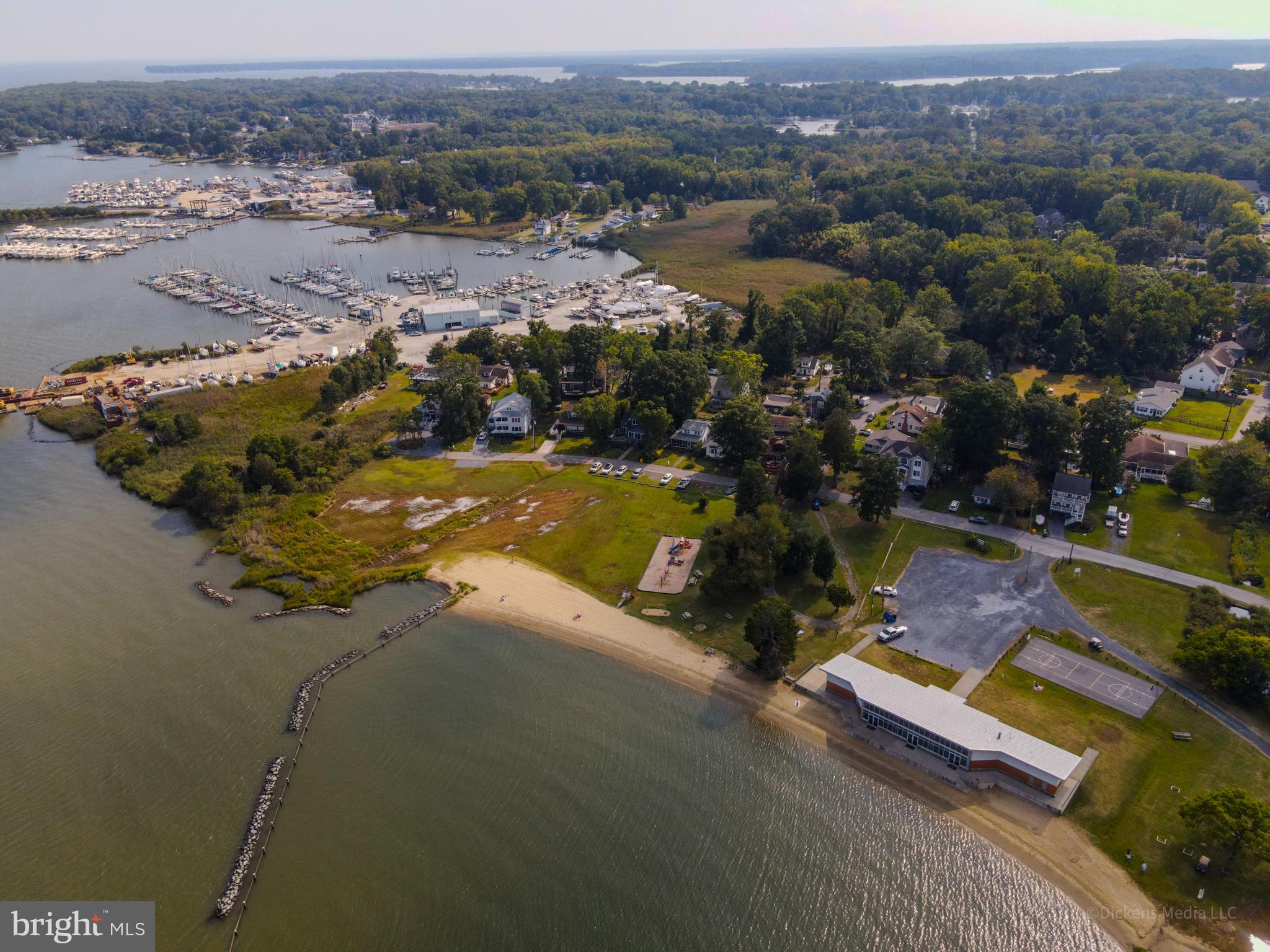 SELBY ON THE BAY - Residential