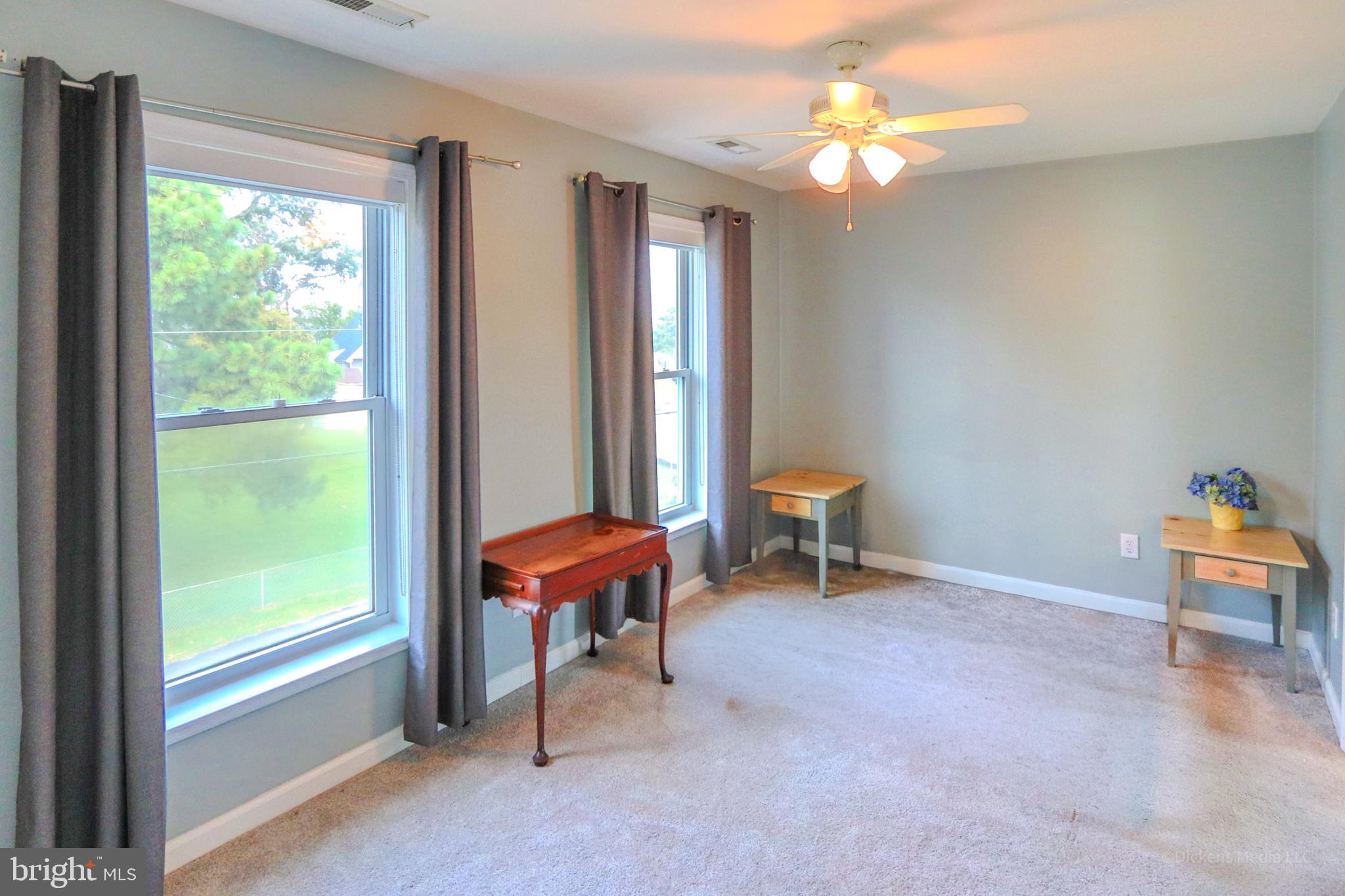 SELBY ON THE BAY - Residential