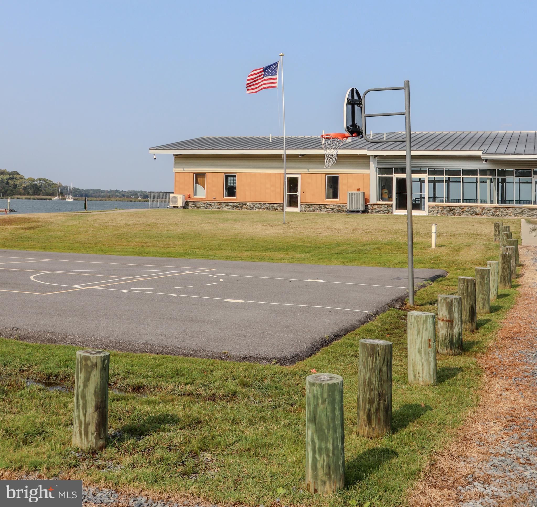 SELBY ON THE BAY - Residential
