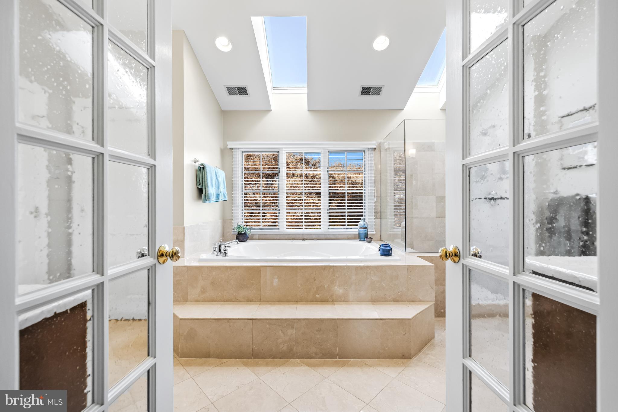 HILLSYDE HUNT - Residential