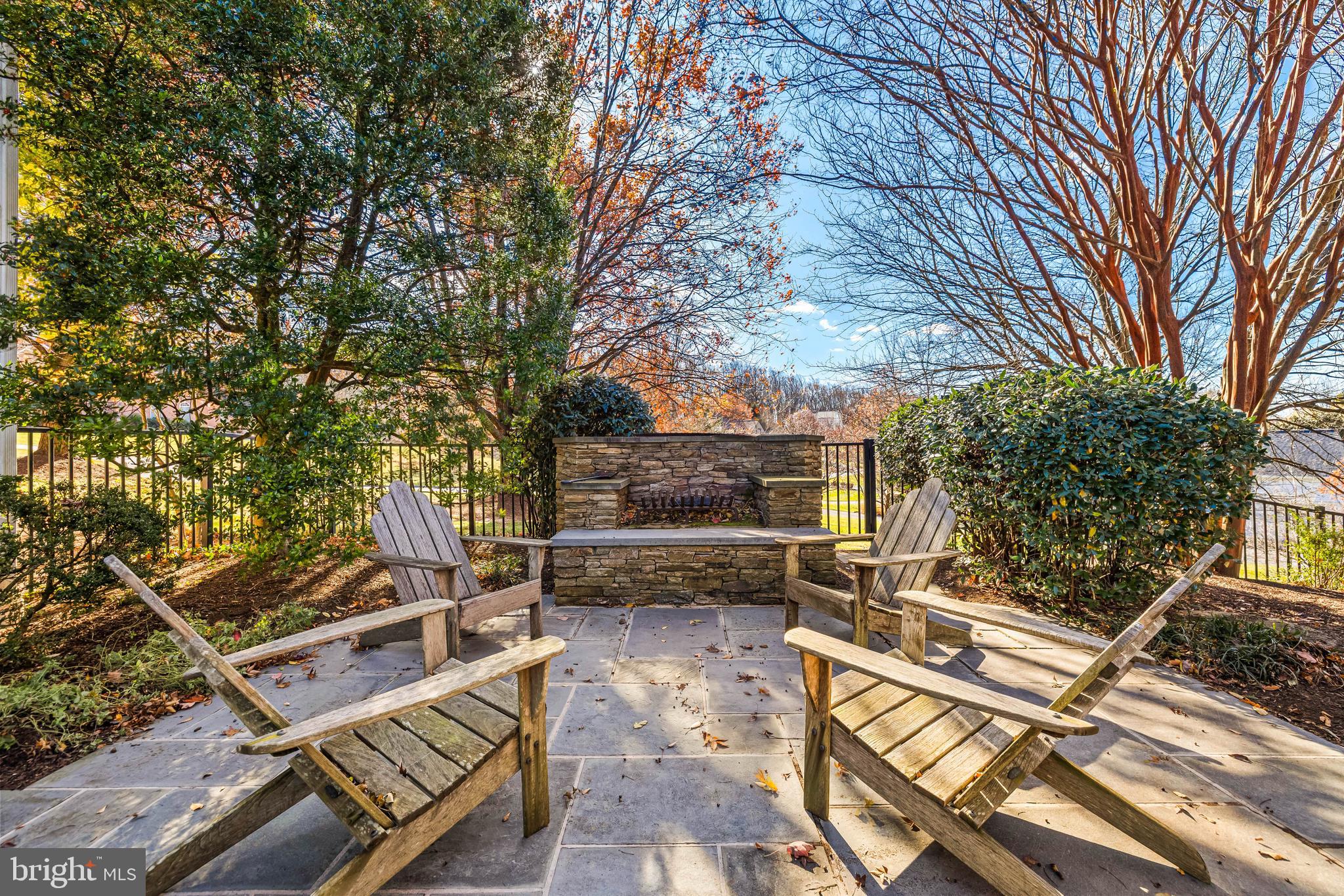 HILLSYDE HUNT - Residential