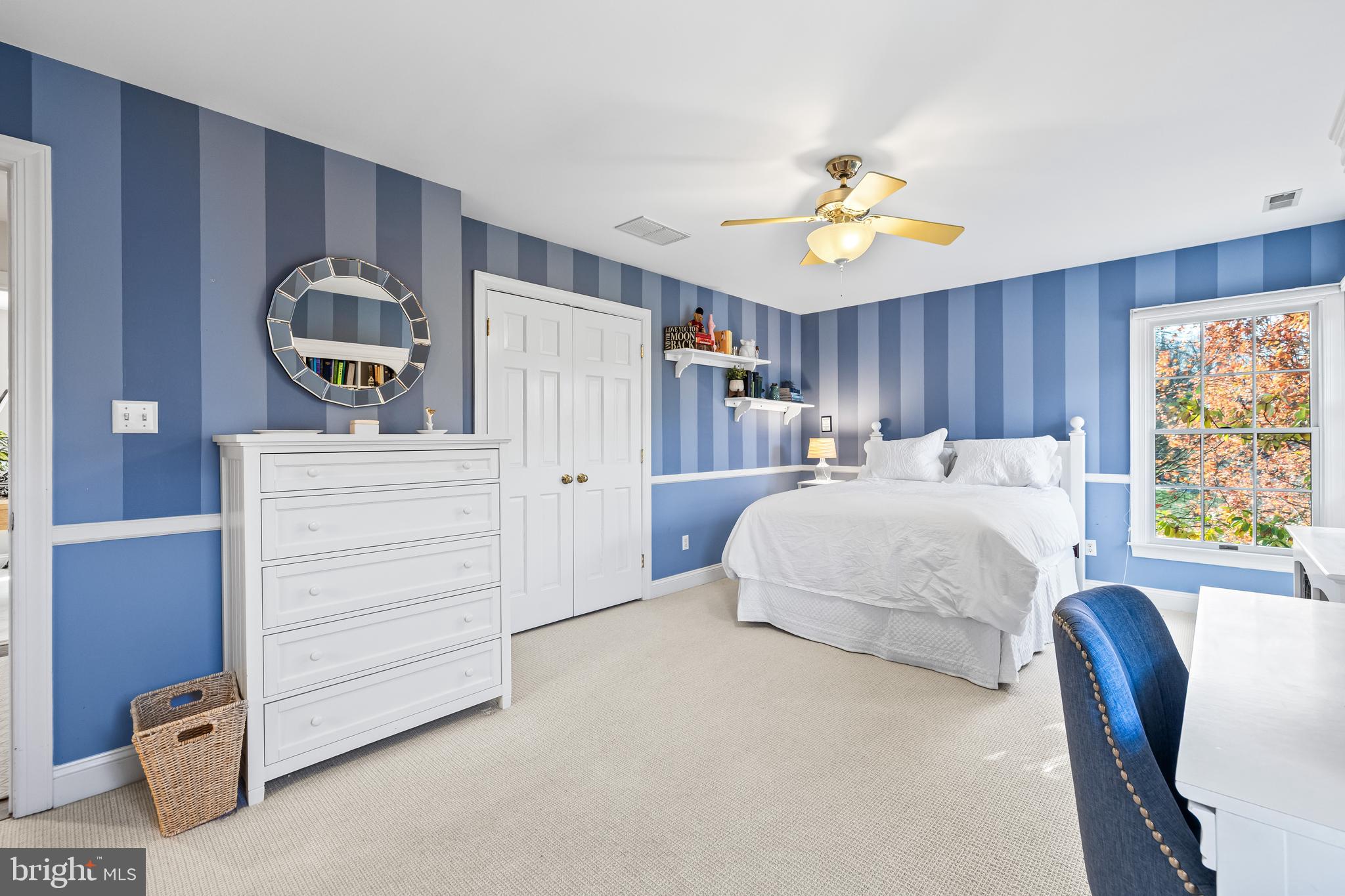 HILLSYDE HUNT - Residential