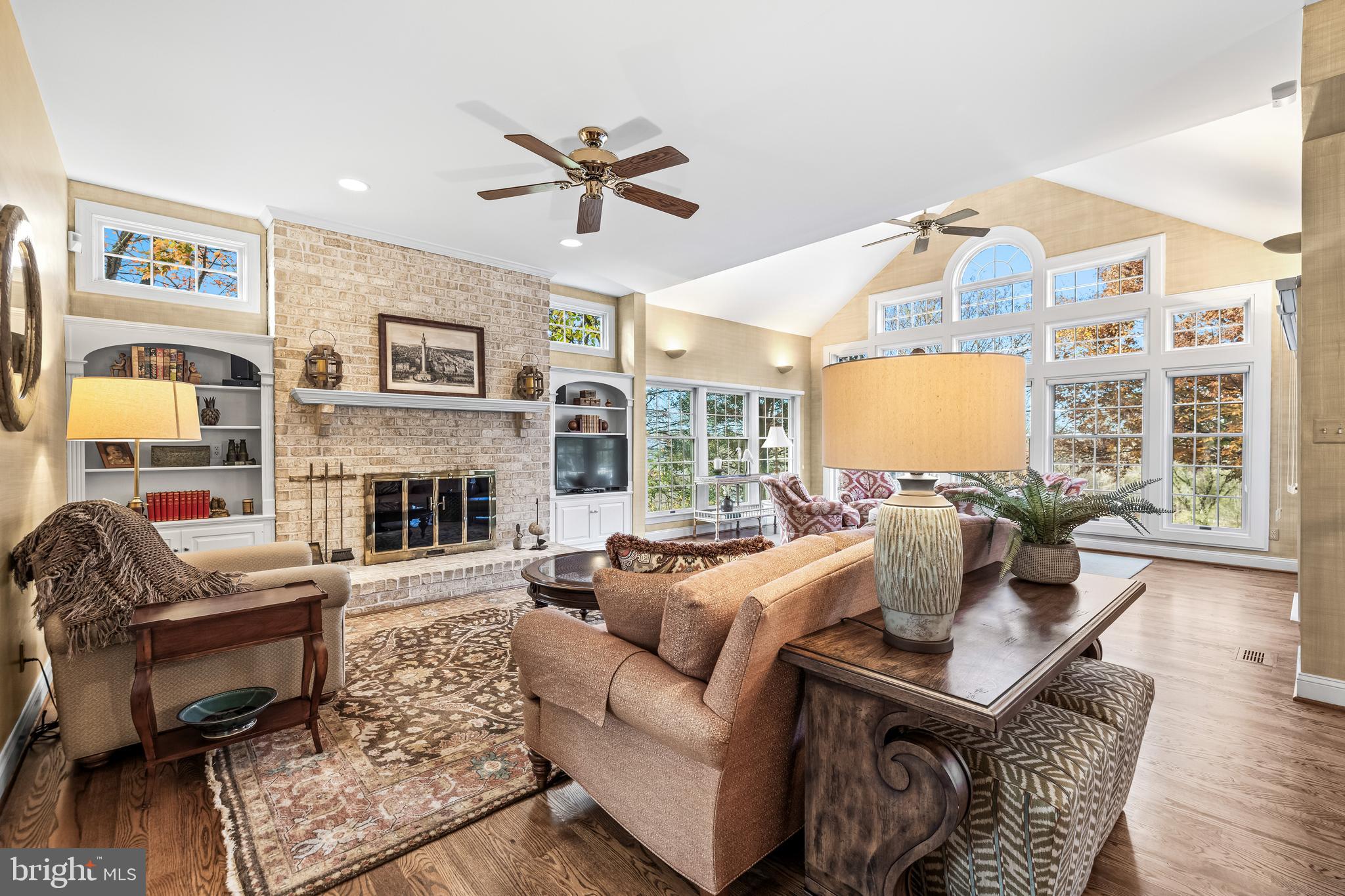 HILLSYDE HUNT - Residential