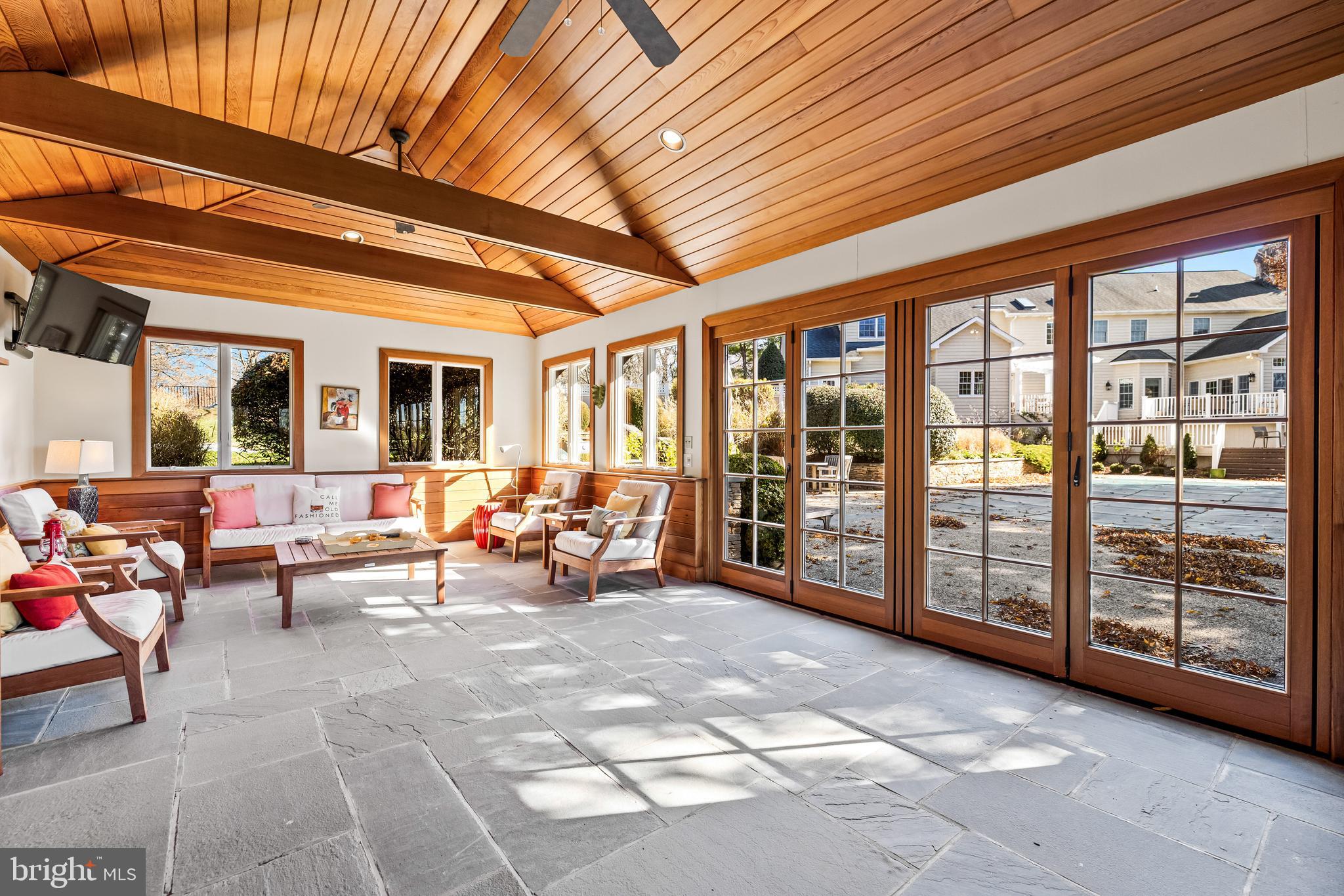 HILLSYDE HUNT - Residential