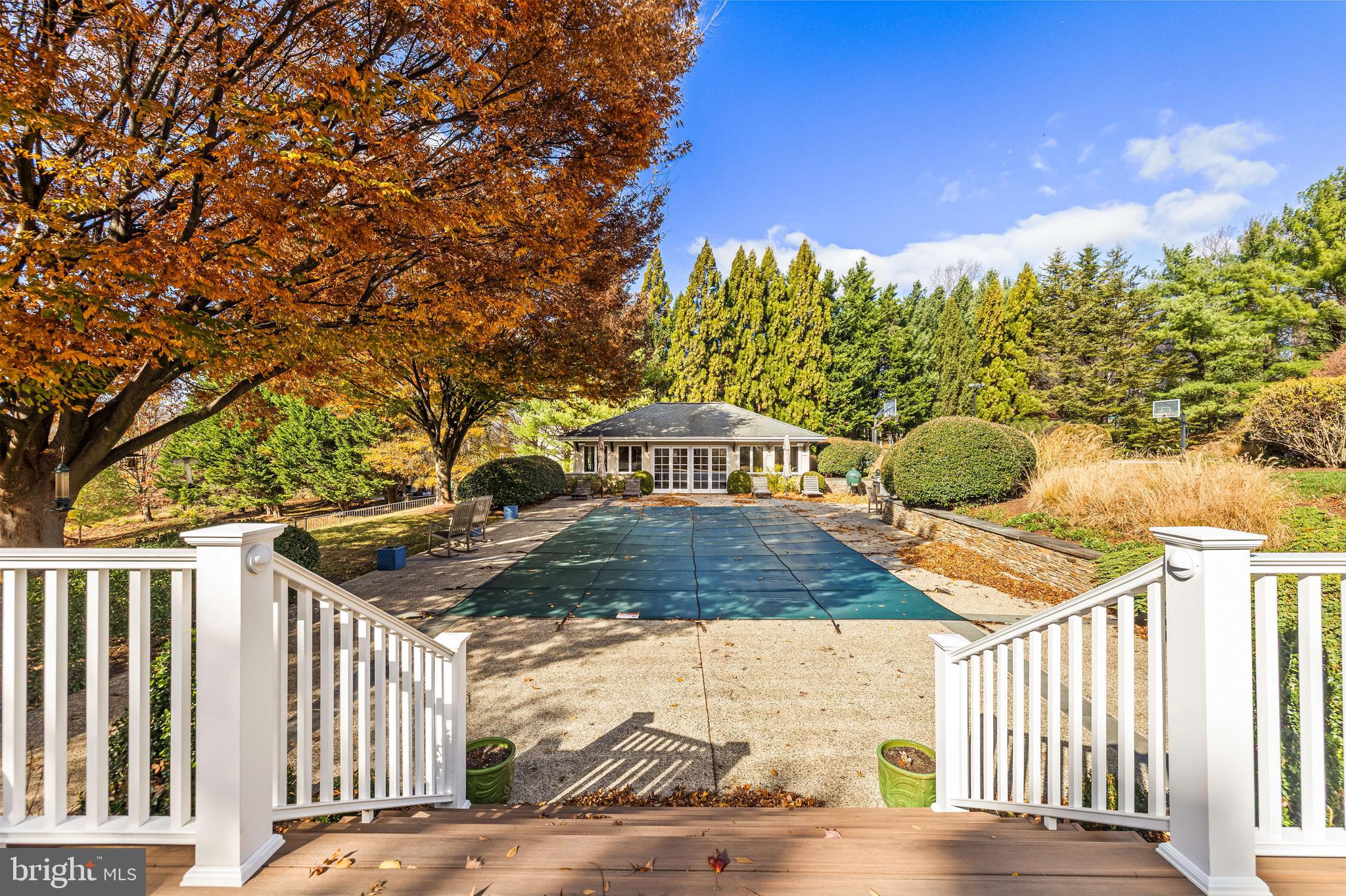 HILLSYDE HUNT - Residential