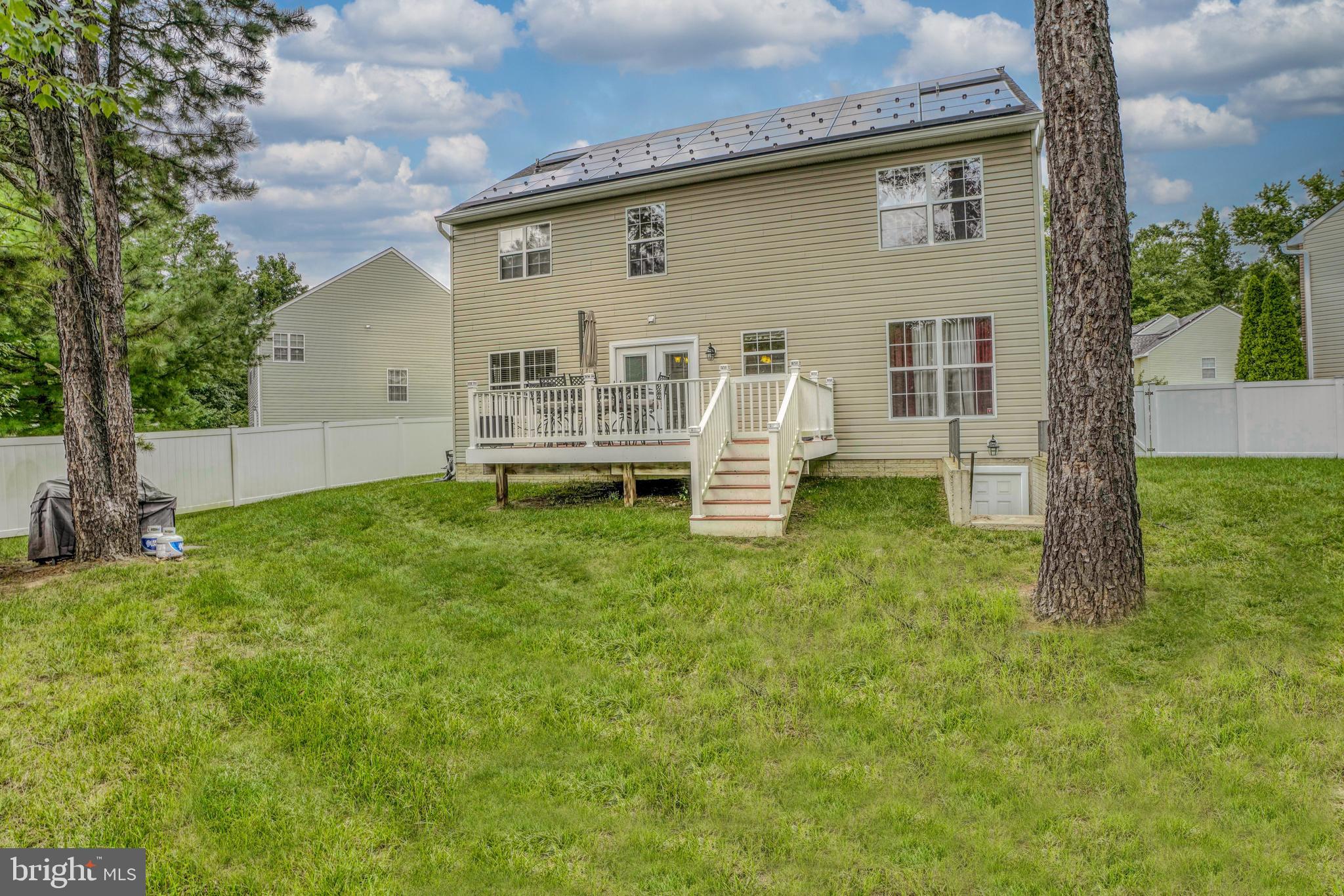 609 FROGS LEAP COURT