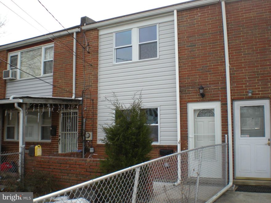 Completely remodeled home in a convenient location. You must see the new kitchen, bath with ceramic tile and beautiful carpet. All new windows, doors, roof, hot water heater and furnace. Pack your bags and say goodbye to your landlord! It's a great time to buy and this property has just been reduced to $94,900.00!