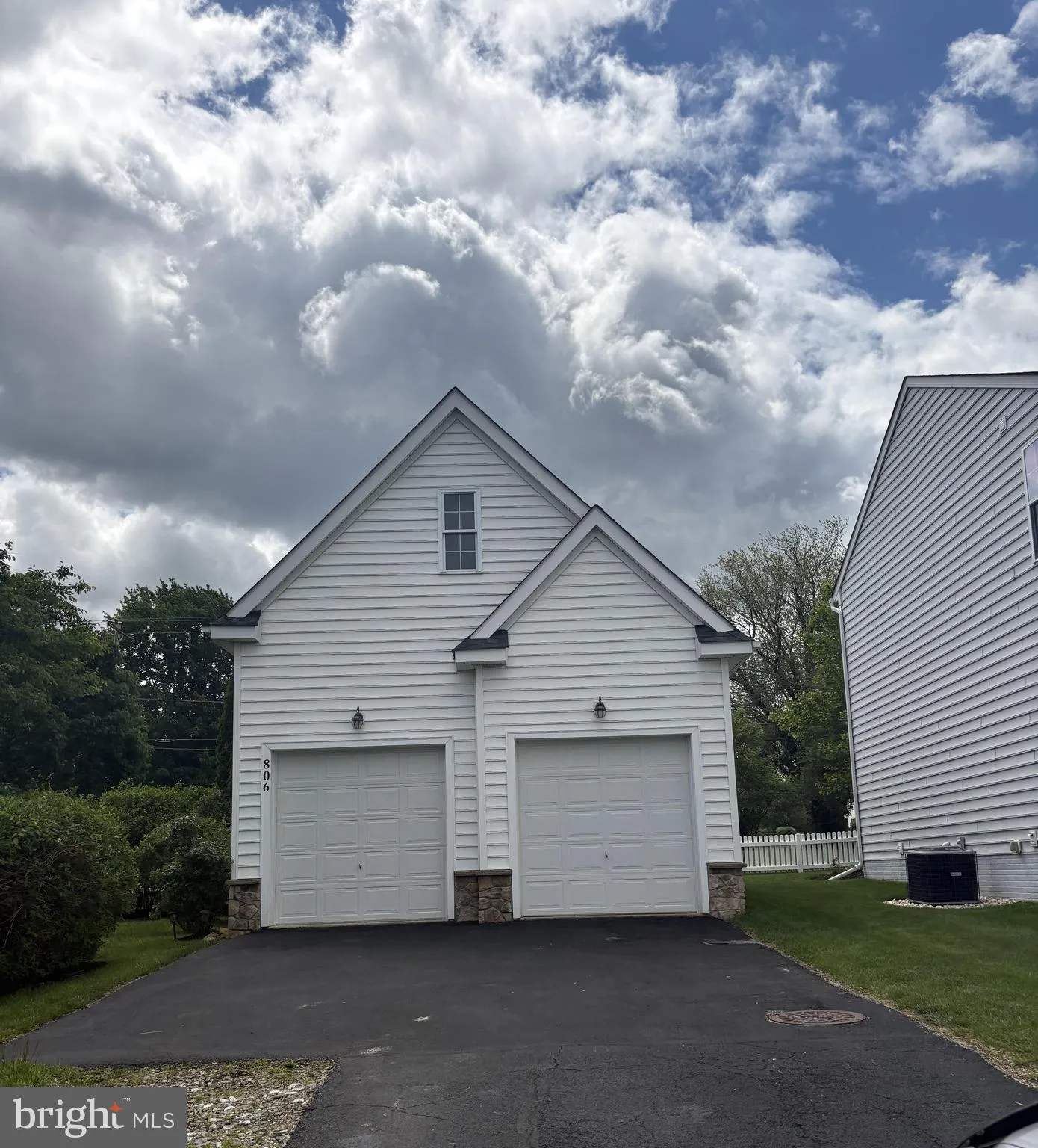 Cochranville, Pennsylvania 19330, United States, 5 Bedrooms Bedrooms, ,3 BathroomsBathrooms,Residential,Active,141980
