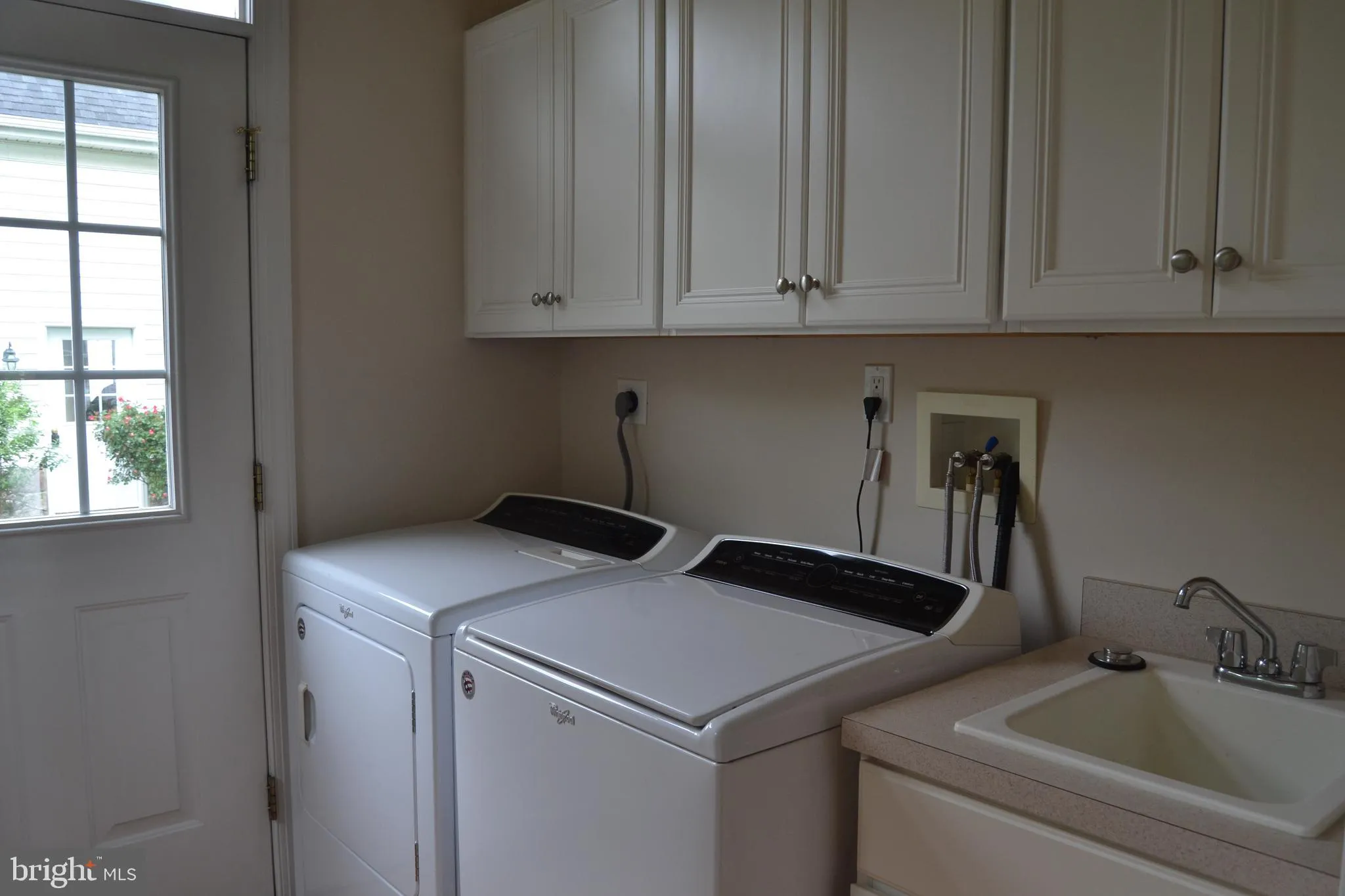 Cochranville, Pennsylvania 19330, United States, 5 Bedrooms Bedrooms, ,3 BathroomsBathrooms,Residential,Active,141980