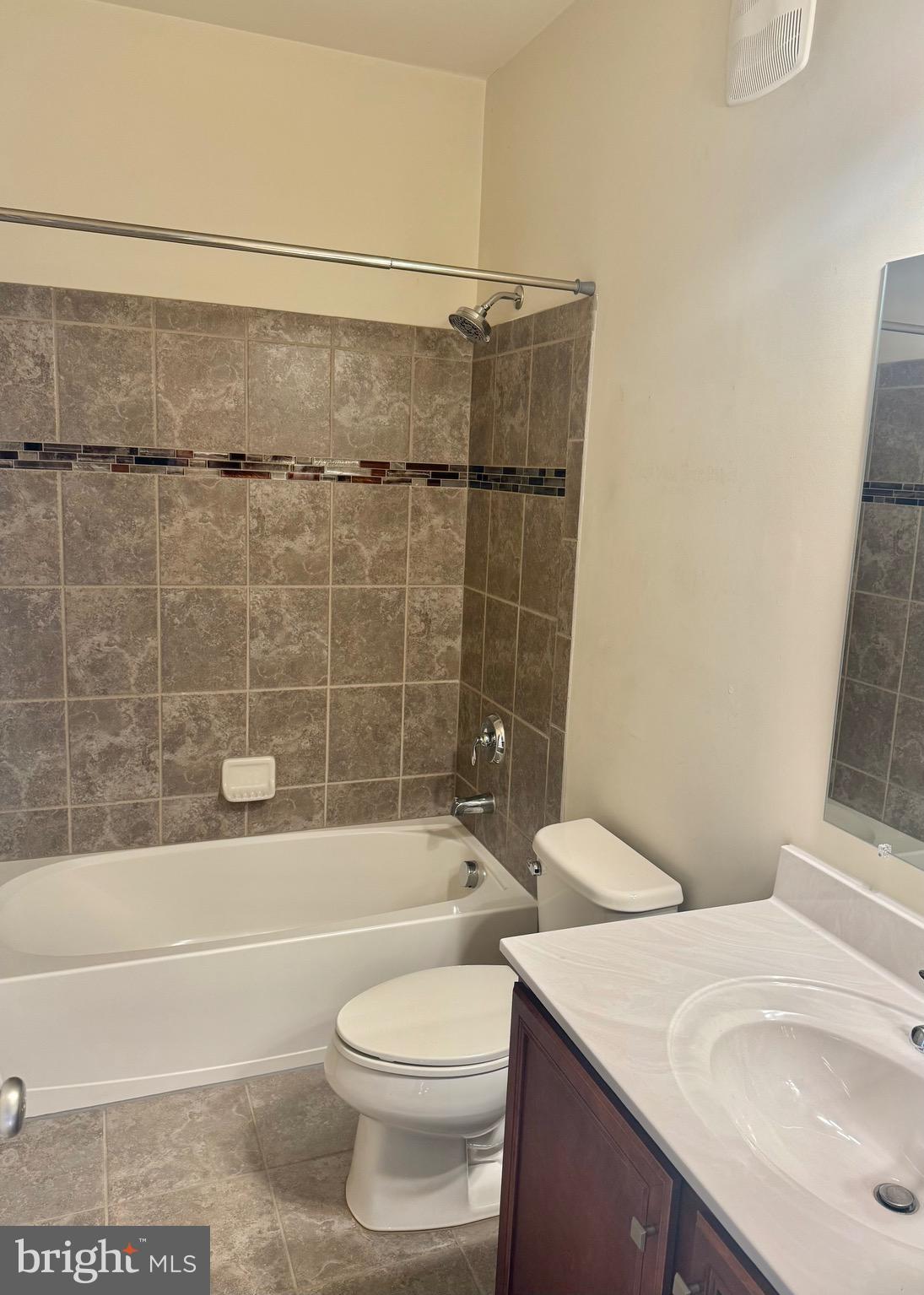 LOUDOUN VALLEY BUCKINGHAM - Residential Lease