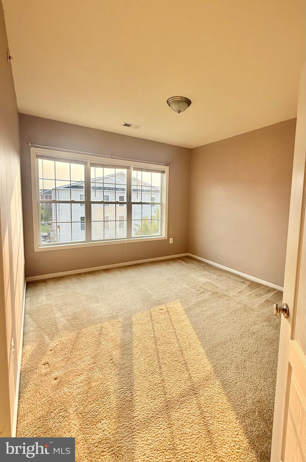 LOUDOUN VALLEY BUCKINGHAM - Residential Lease