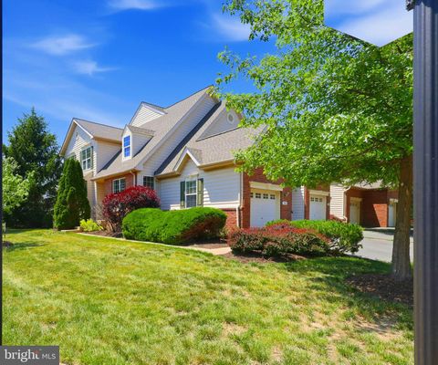 Photo of 19617 Edgemont Square, ASHBURN, VA 20147 (MLS # VALO2123972)