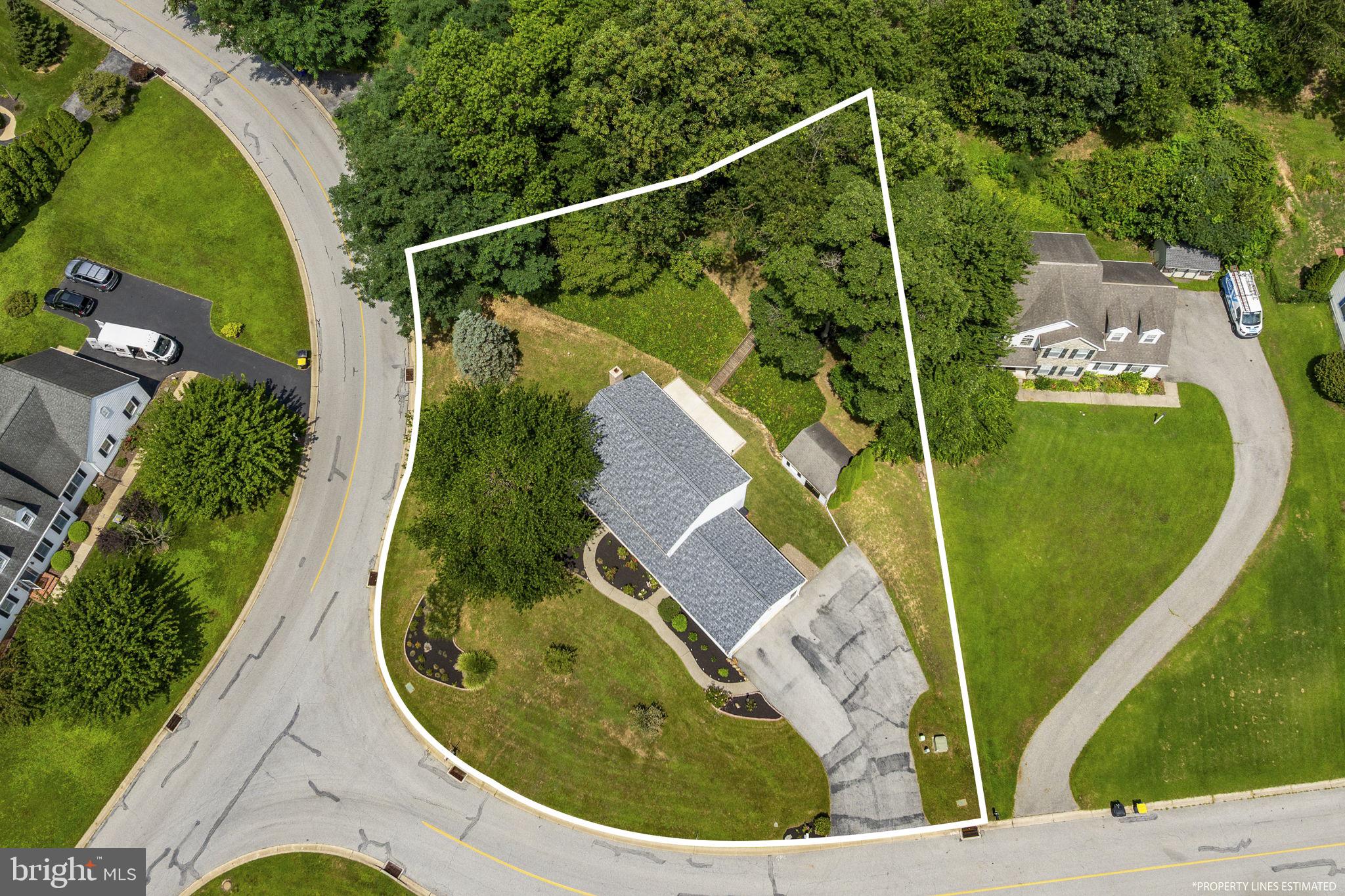 961 HIDDEN HOLLOW DRIVE