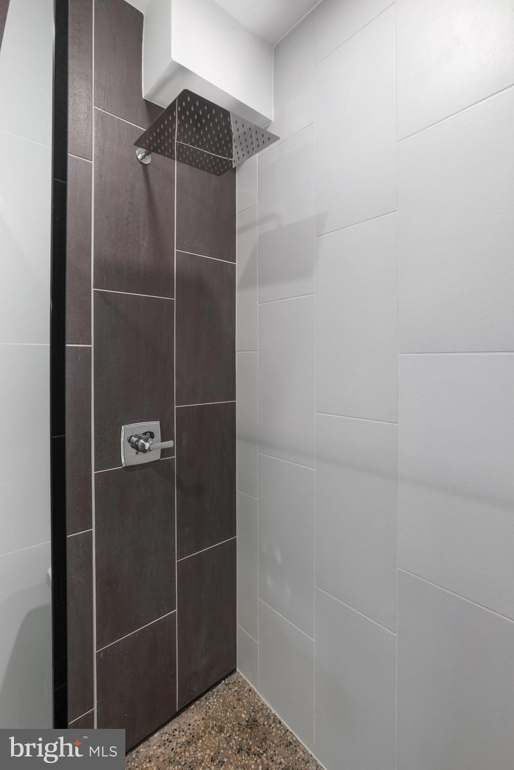 EAST KENSINGTON - Residential