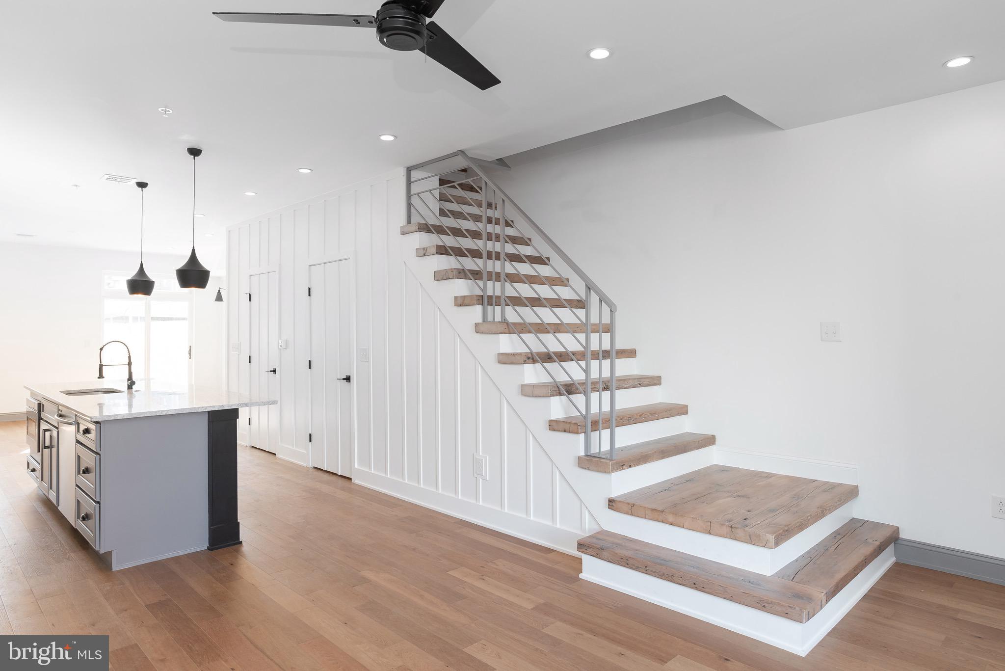 EAST KENSINGTON - Residential