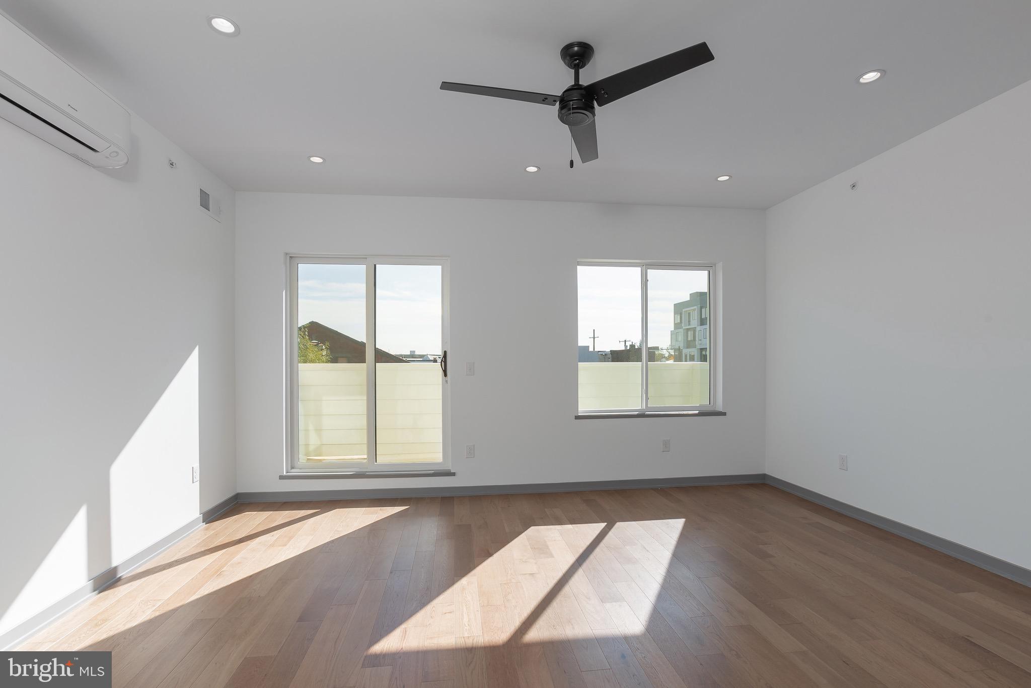 EAST KENSINGTON - Residential