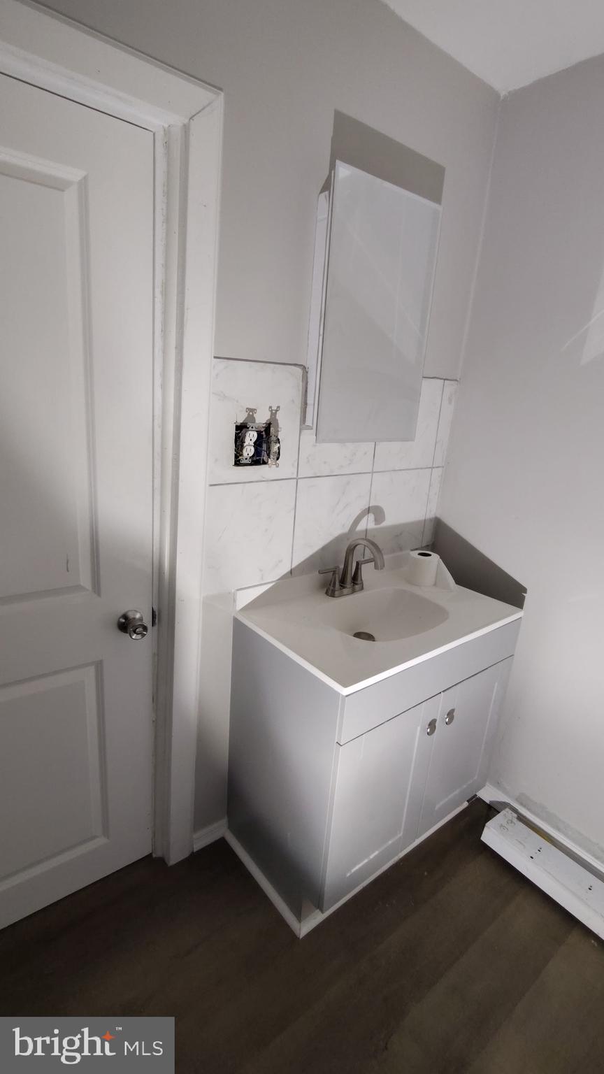 1855 E LIPPINCOTT STREET