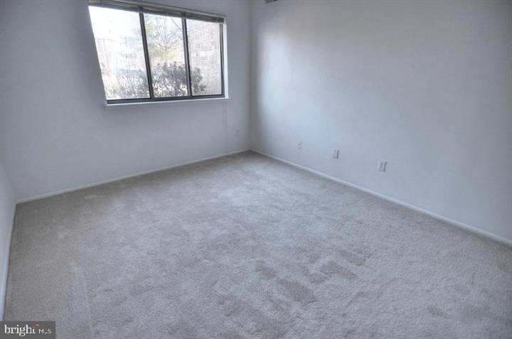 RESTON - Residential Lease