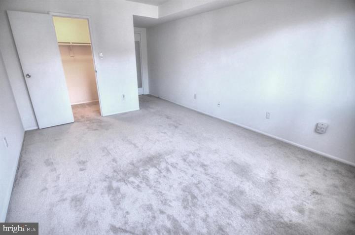 RESTON - Residential Lease