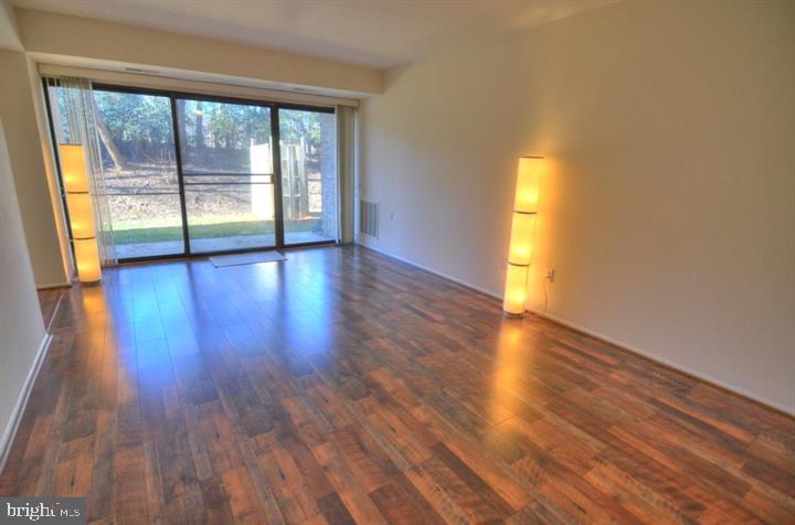 RESTON - Residential Lease