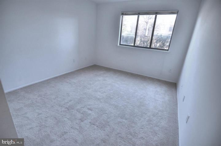 RESTON - Residential Lease