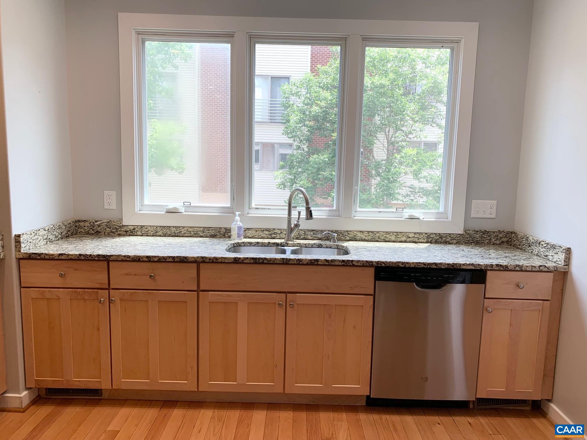 LINDEN TOWN LOFTS - Residential Lease