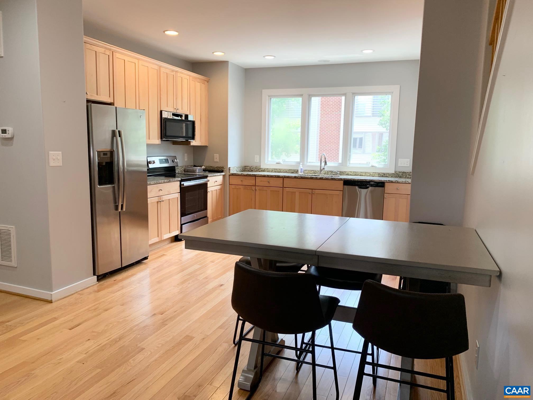 LINDEN TOWN LOFTS - Residential Lease