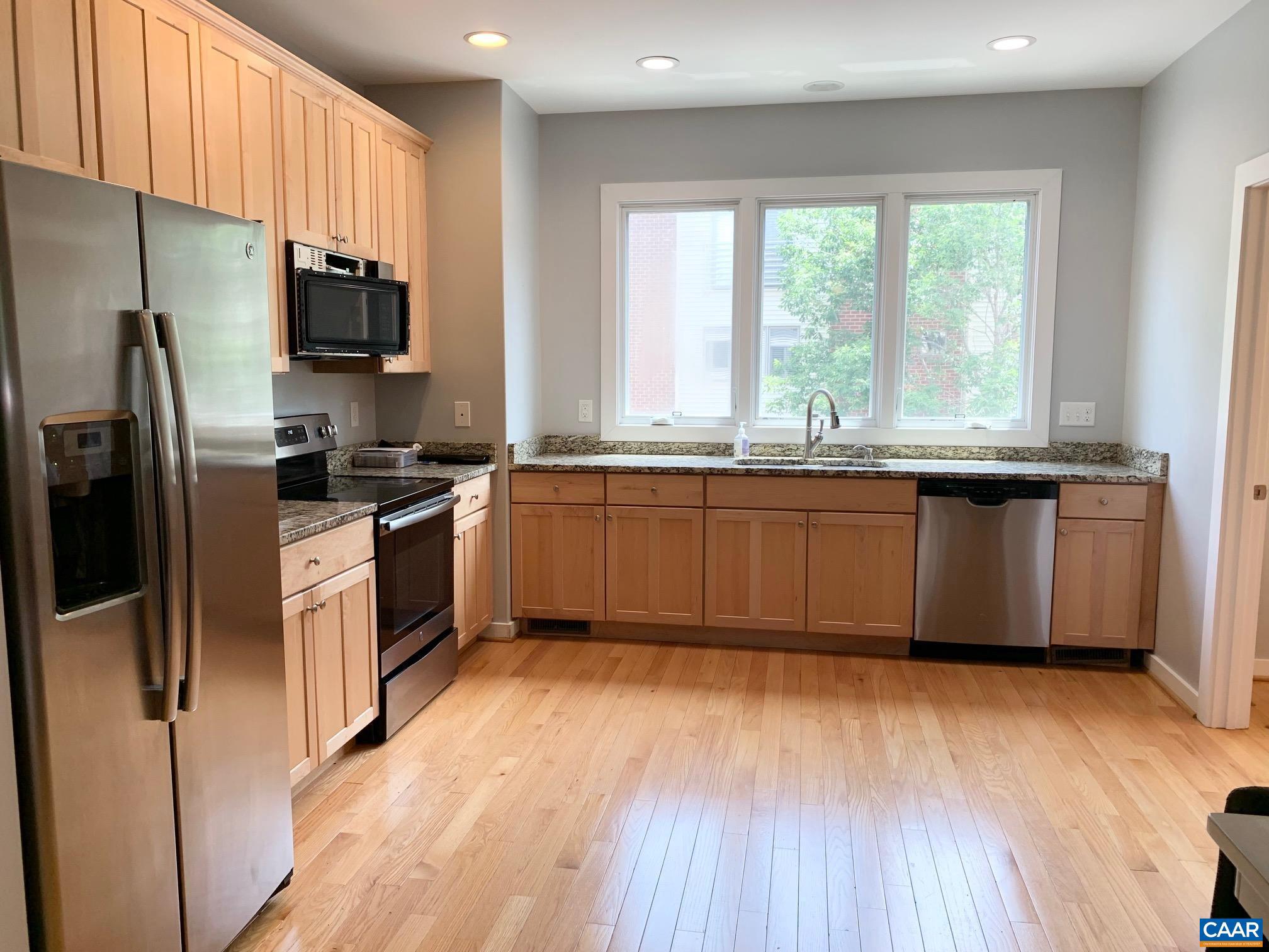 LINDEN TOWN LOFTS - Residential Lease