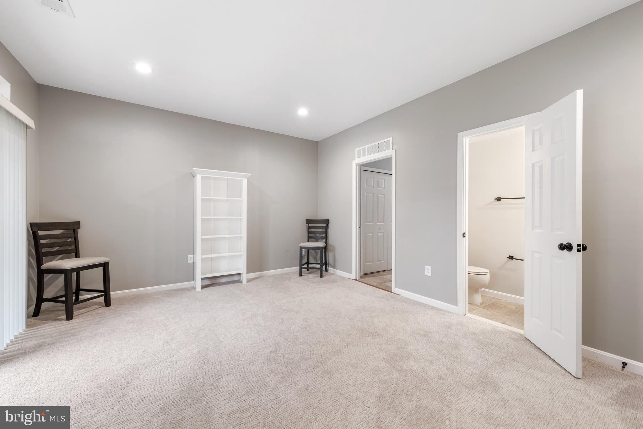 POTOMAC STATION - Residential