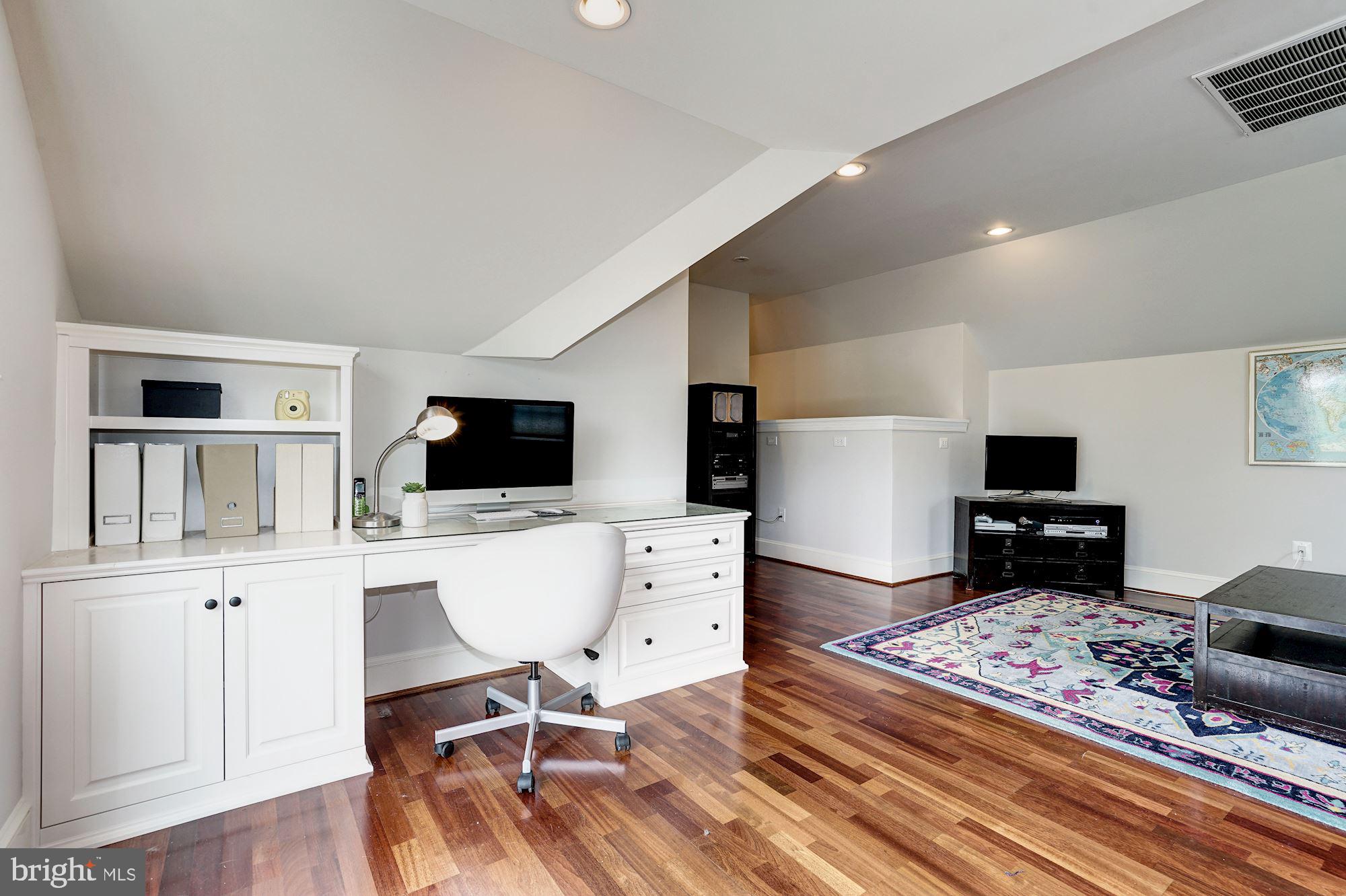 CHERRYDALE - Residential