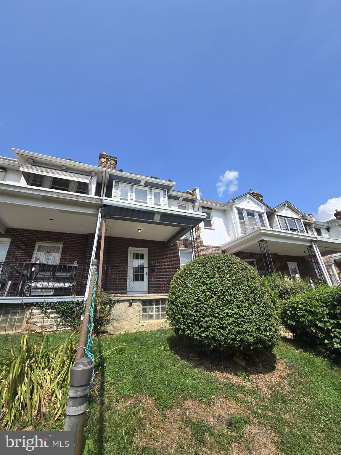 EAST OAK LANE - Residential Lease