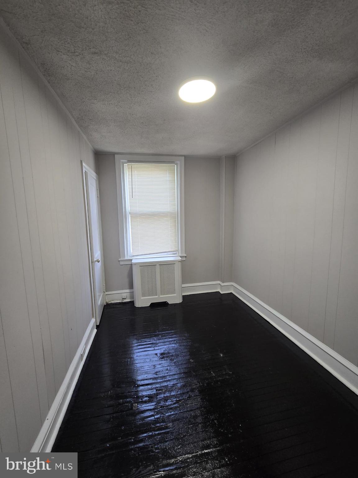 EAST OAK LANE - Residential Lease