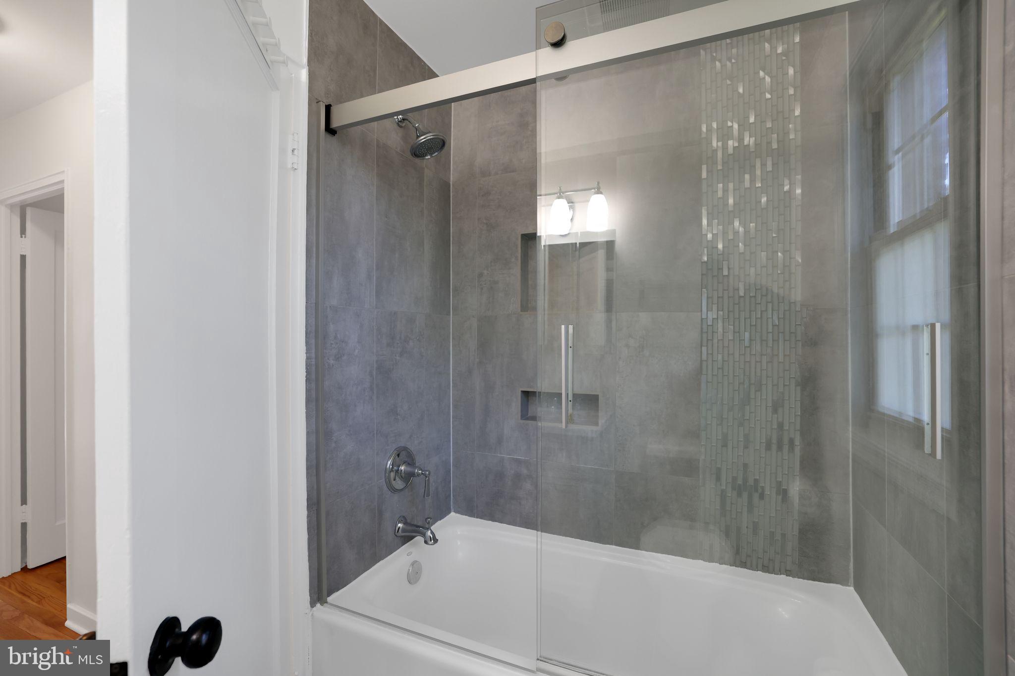 ROCK CREEK VILLAGE CONDOMINIUMS - Residential Lease