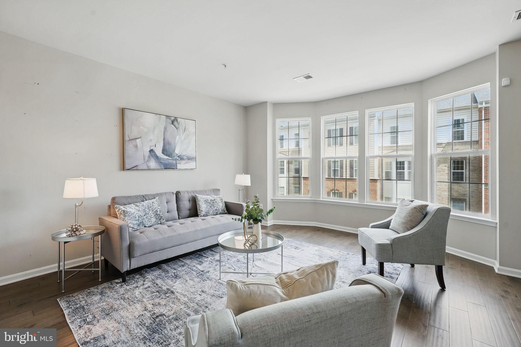 RESIDENCES AT DULLES PRK - Residential