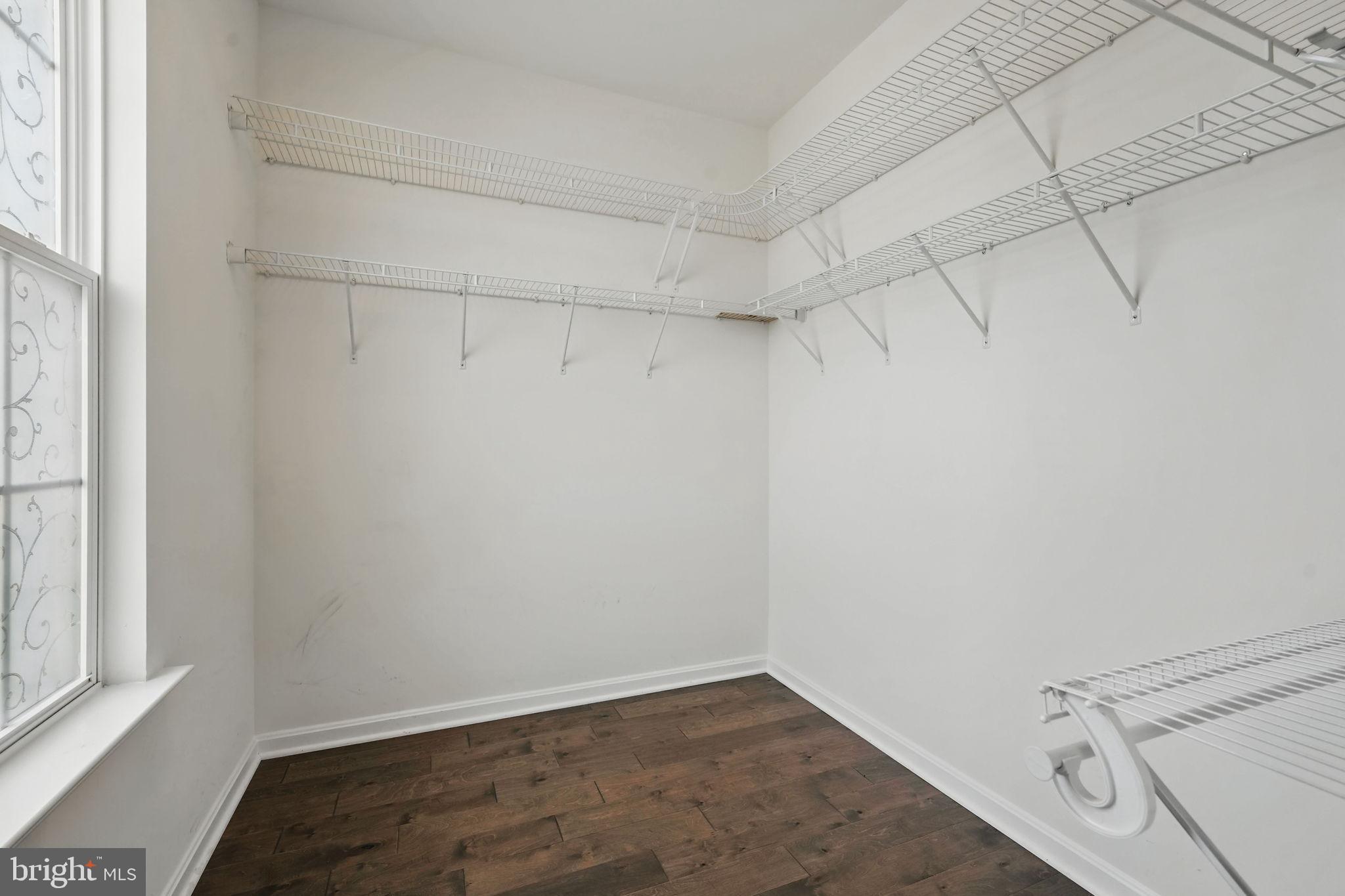 RESIDENCES AT DULLES PRK - Residential