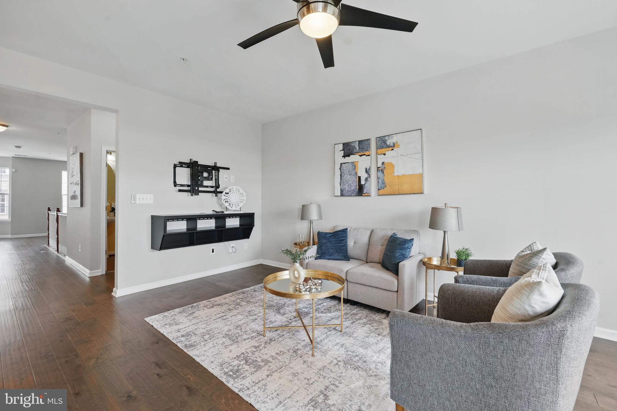 RESIDENCES AT DULLES PRK - Residential