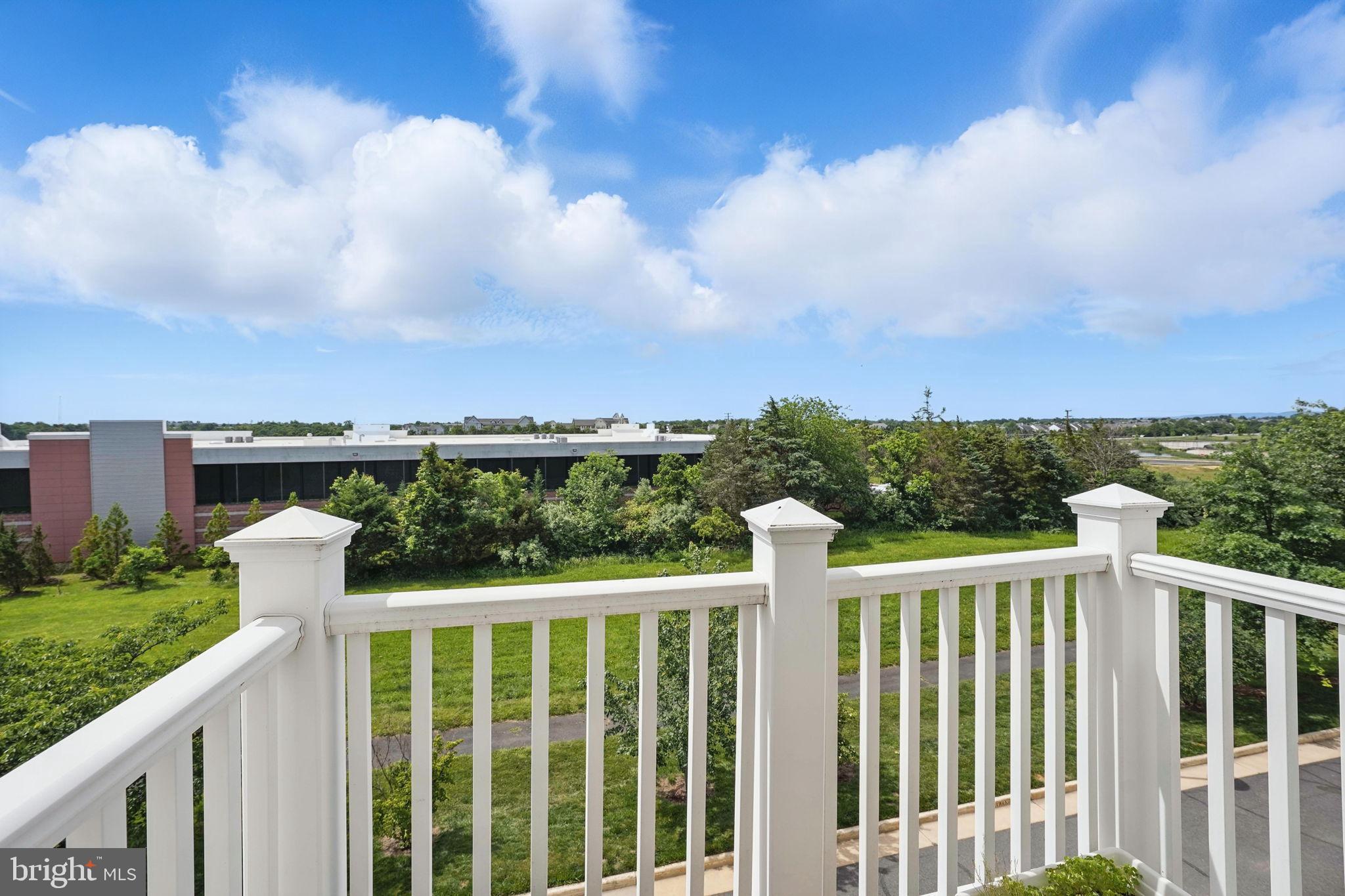 RESIDENCES AT DULLES PRK - Residential