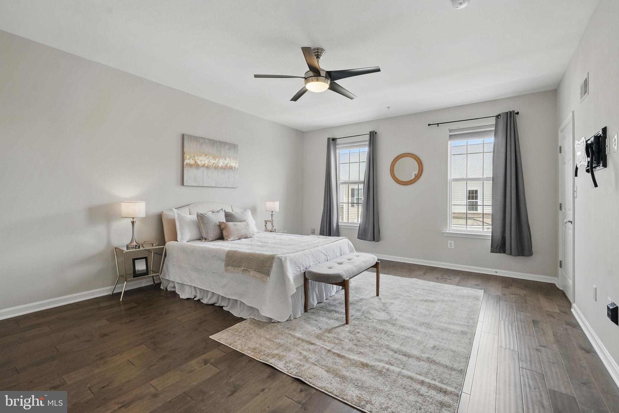 RESIDENCES AT DULLES PRK - Residential