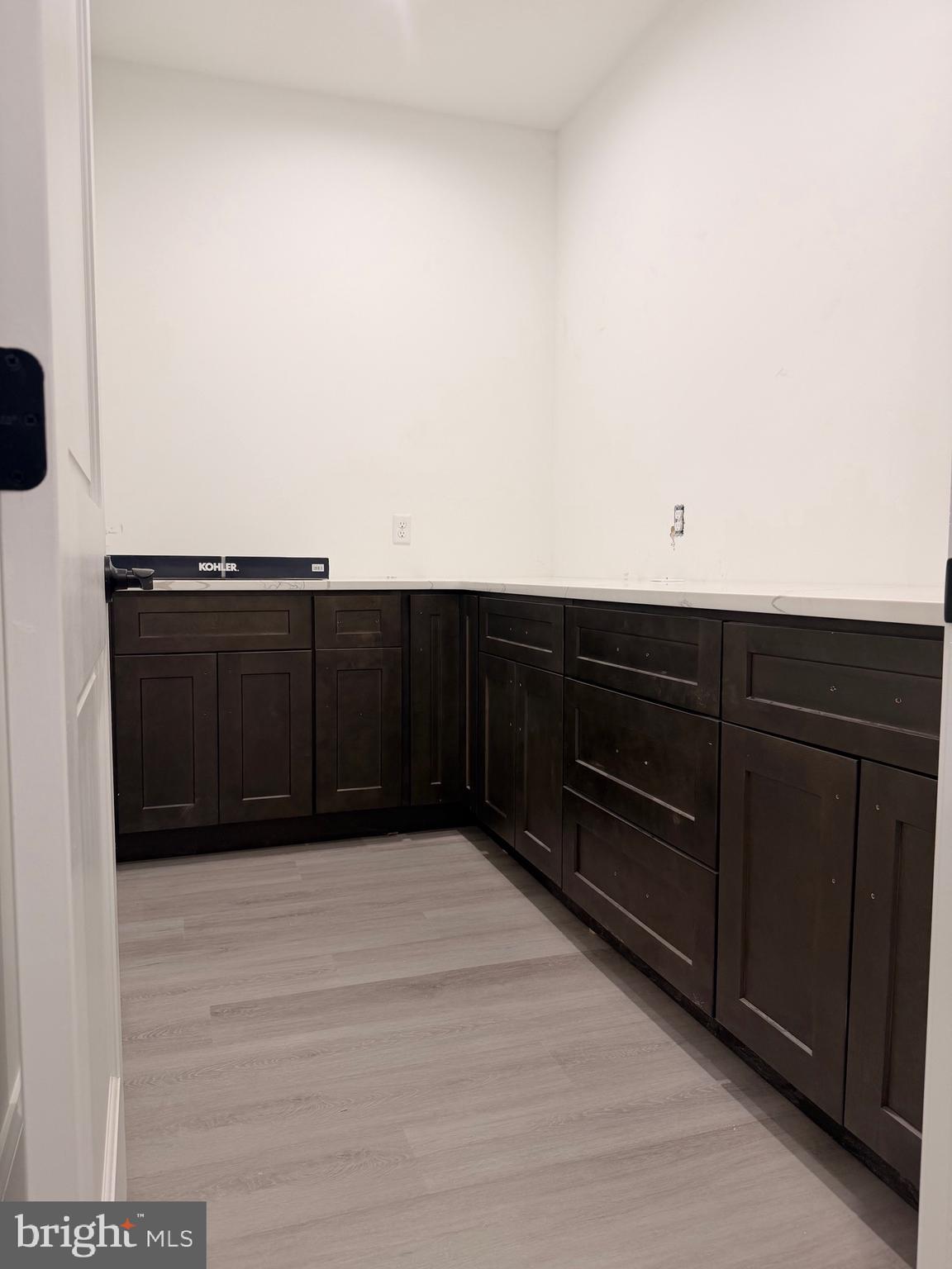 BAY OAKS - Residential