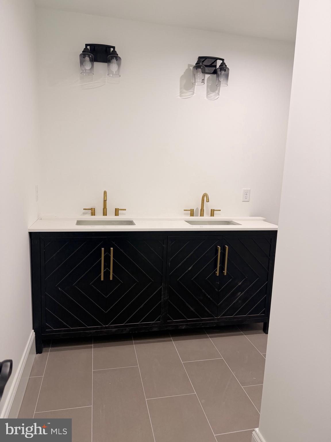 BAY OAKS - Residential